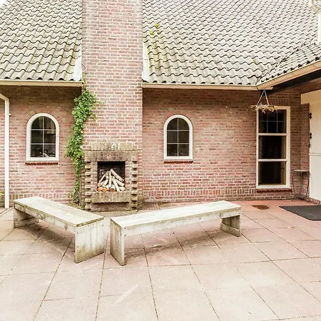 Villa Lavish In *