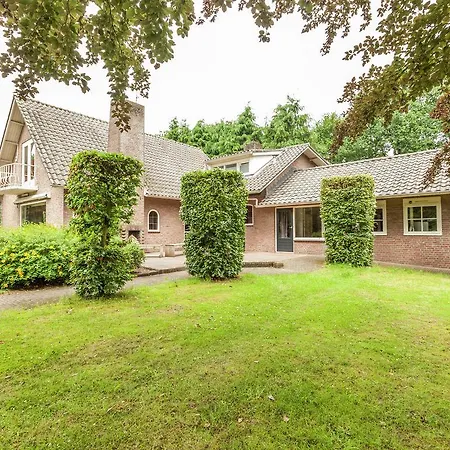 Lavish In * Oisterwijk